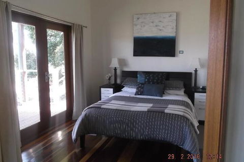 Outlook Hill Pavilion Suites & Spa Cottages - Melbourne Tourism 4