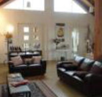 Outlook Hill Pavilion suites  Spa Cottages - Melbourne Tourism