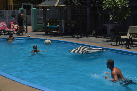 Youth Shack Backpackers - Hostel - Melbourne Tourism 3