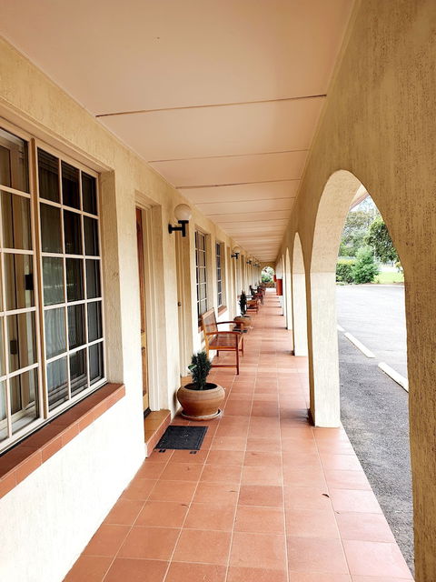 McNevin's Warwick Motel - Melbourne Tourism 2