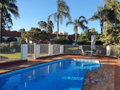 McNevin's Warwick Motel - Melbourne Tourism 4