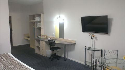Lindy Lodge Motel - Melbourne Tourism 2