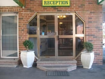 Mount Kuring-gai Motel - Melbourne Tourism 2