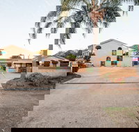 Jacaranda Place Motor Inn - Melbourne Tourism