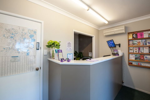 Jacaranda Place Motor Inn - Melbourne Tourism 6