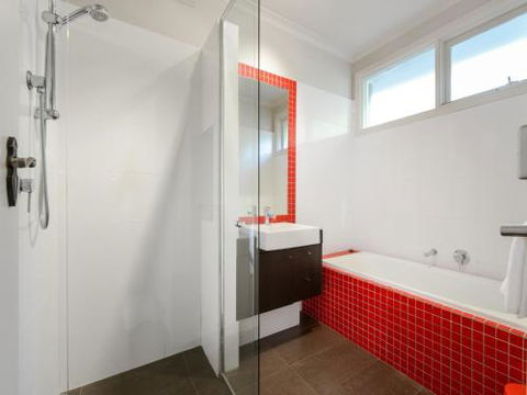 BOUTIQUE STAYS Sandyside Sandringham Villa Units - Melbourne Tourism 4