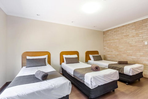 Clifford Gardens Motor Inn - Melbourne Tourism 6