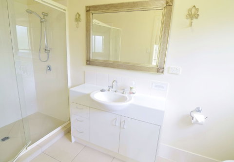 Apple Tree Cottage & Studio - Melbourne Tourism 2