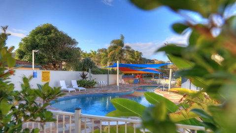 Alex Beach Cabins - Melbourne Tourism 1