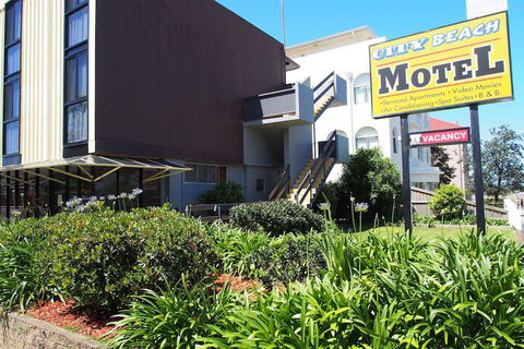City Beach Motel - Melbourne Tourism 1