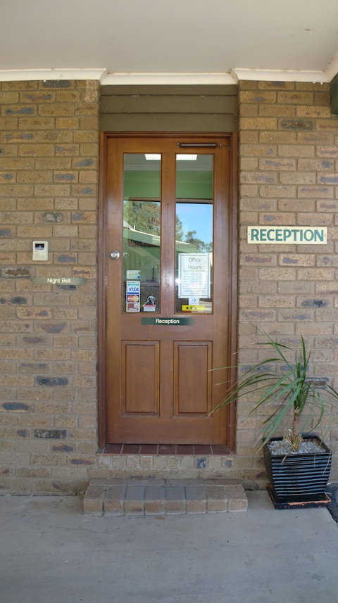 Tooleybuc Motel - Melbourne Tourism 3