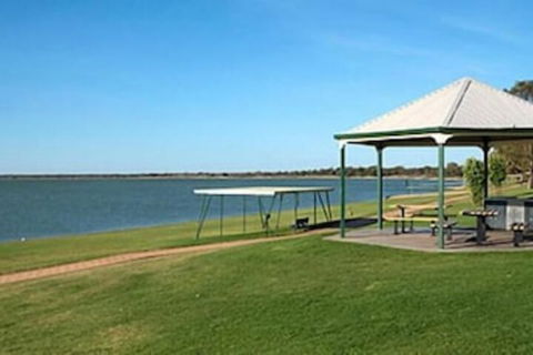 Barmera Lake Resort Motel - Melbourne Tourism 2