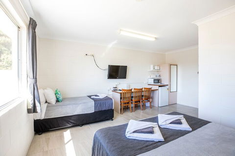 Banjo Paterson Motor Inn - Melbourne Tourism 7