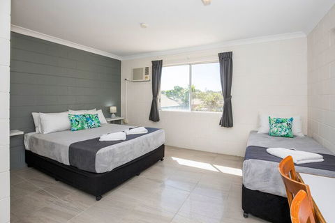 Banjo Paterson Motor Inn - Melbourne Tourism 2