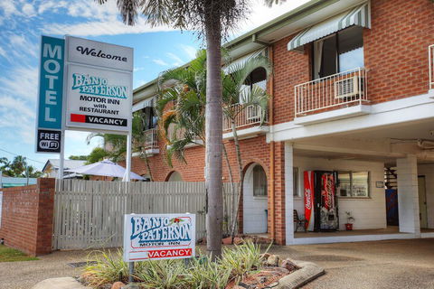 Banjo Paterson Motor Inn - Melbourne Tourism 1