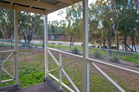 Wagga Wagga Beach Caravan Park - Melbourne Tourism 1