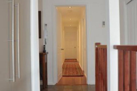 The Pommy Tree - Melbourne Tourism 3