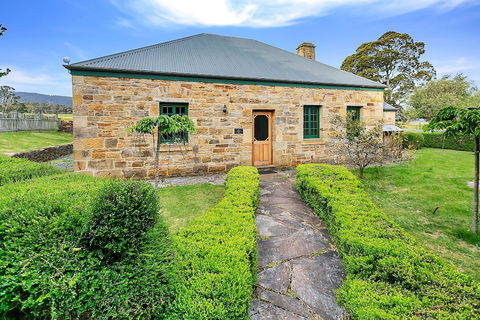 Blackwood Park Cottages - Melbourne Tourism 1