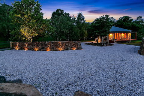 Blackwood Park Cottages - Melbourne Tourism 2