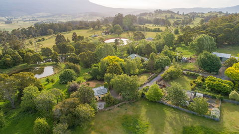 Blackwood Park Cottages - Melbourne Tourism 0