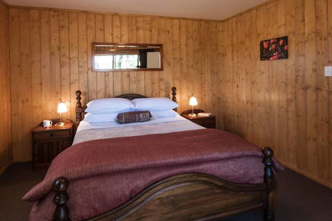 Balingup Heights Hilltop Forest Cottages - Melbourne Tourism 4