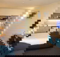 Shoreline Hotel - Melbourne Tourism