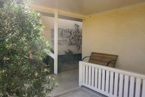 Kellys Motel Oakey - Melbourne Tourism 0