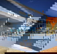 Penguin Beachfront Apartments - Melbourne Tourism