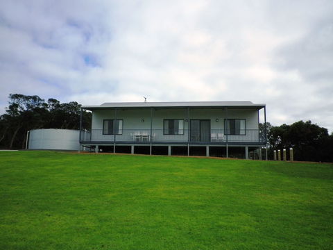 Nutkin Lodge - Melbourne Tourism 5
