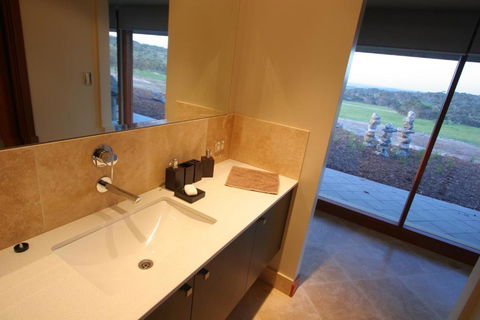 Almonta Park Lodge - Melbourne Tourism 6