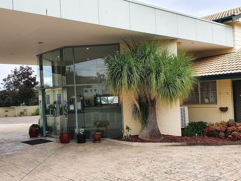 McNevin's Tamworth Motel - Melbourne Tourism 0