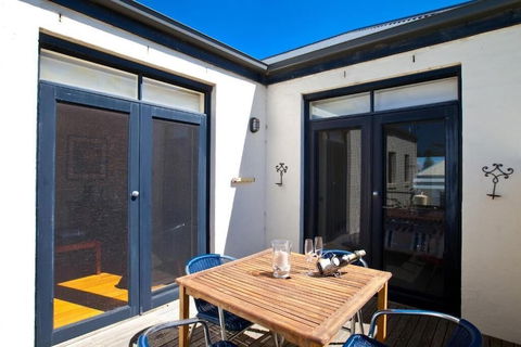 Port Boutique Accommodation - Melbourne Tourism 6
