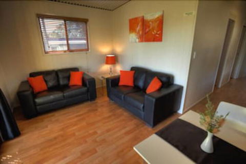 Killarney View Cabins & Caravan Park - Melbourne Tourism 4
