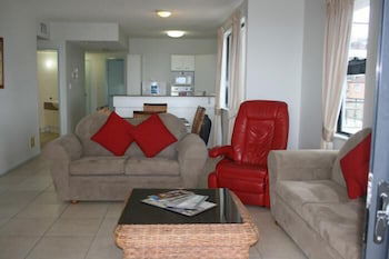 King's Row Holiday Apartments - Melbourne Tourism 6