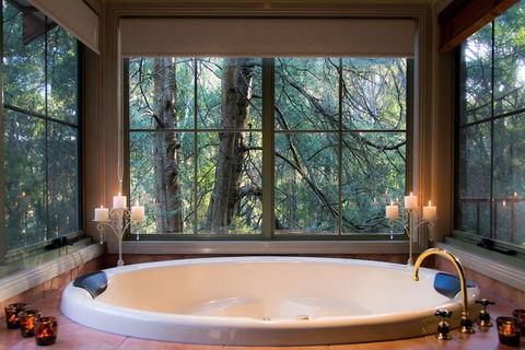 Eagle Hammer Cottages - Melbourne Tourism 2