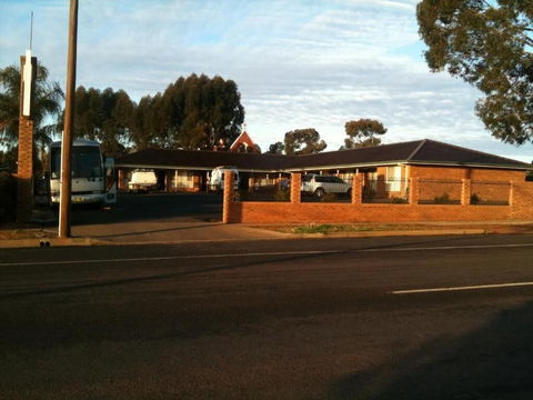 Cobar Town And Country Motor Inn - Melbourne Tourism 0