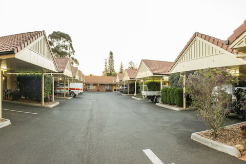 Cotswold Motor Inn - Melbourne Tourism 2
