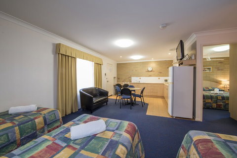 Cotswold Motor Inn - Melbourne Tourism 6