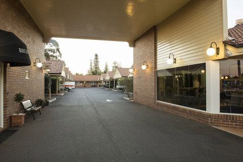 Cotswold Motor Inn - Melbourne Tourism 1
