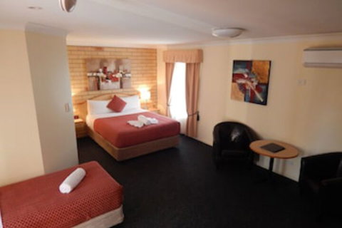Cotswold Motor Inn - Melbourne Tourism 0