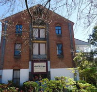 Accommodation in an Historic Warehouse - Melbourne Tourism