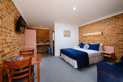 Lydoun Motel - Melbourne Tourism 0