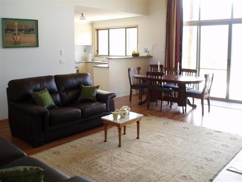 Hawksview At Mafeking - Melbourne Tourism 4