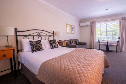 Yarra Gables - Melbourne Tourism 3