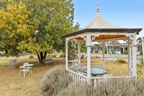 Gazebo Motor Inn - Melbourne Tourism 1
