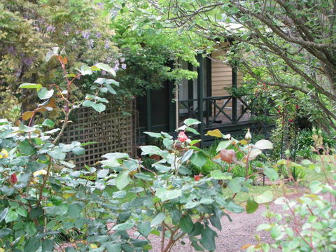 Leafield Cottages - Melbourne Tourism 5