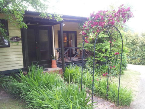 Leafield Cottages - Melbourne Tourism 2