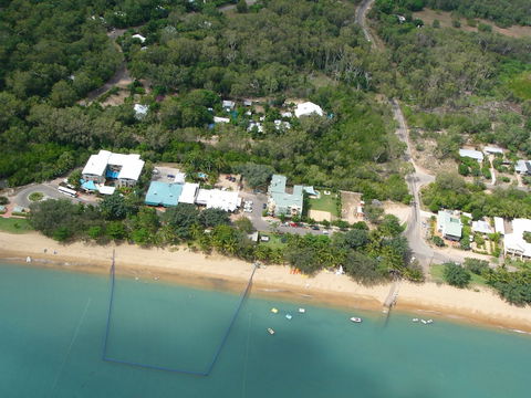 Magnetic Sunsets Resort - Melbourne Tourism 1