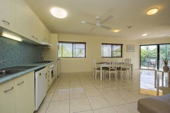 Magnetic Sunsets Resort - Melbourne Tourism 6