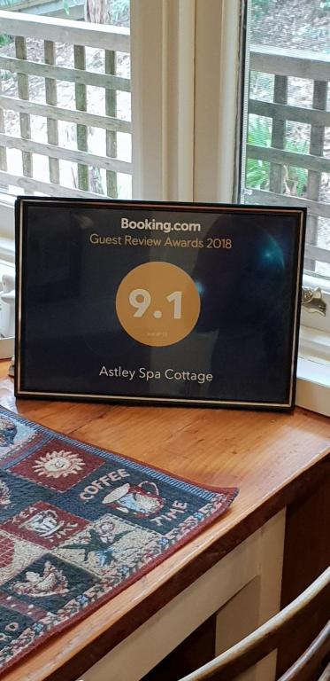 Astley Cottage - Melbourne Tourism 5